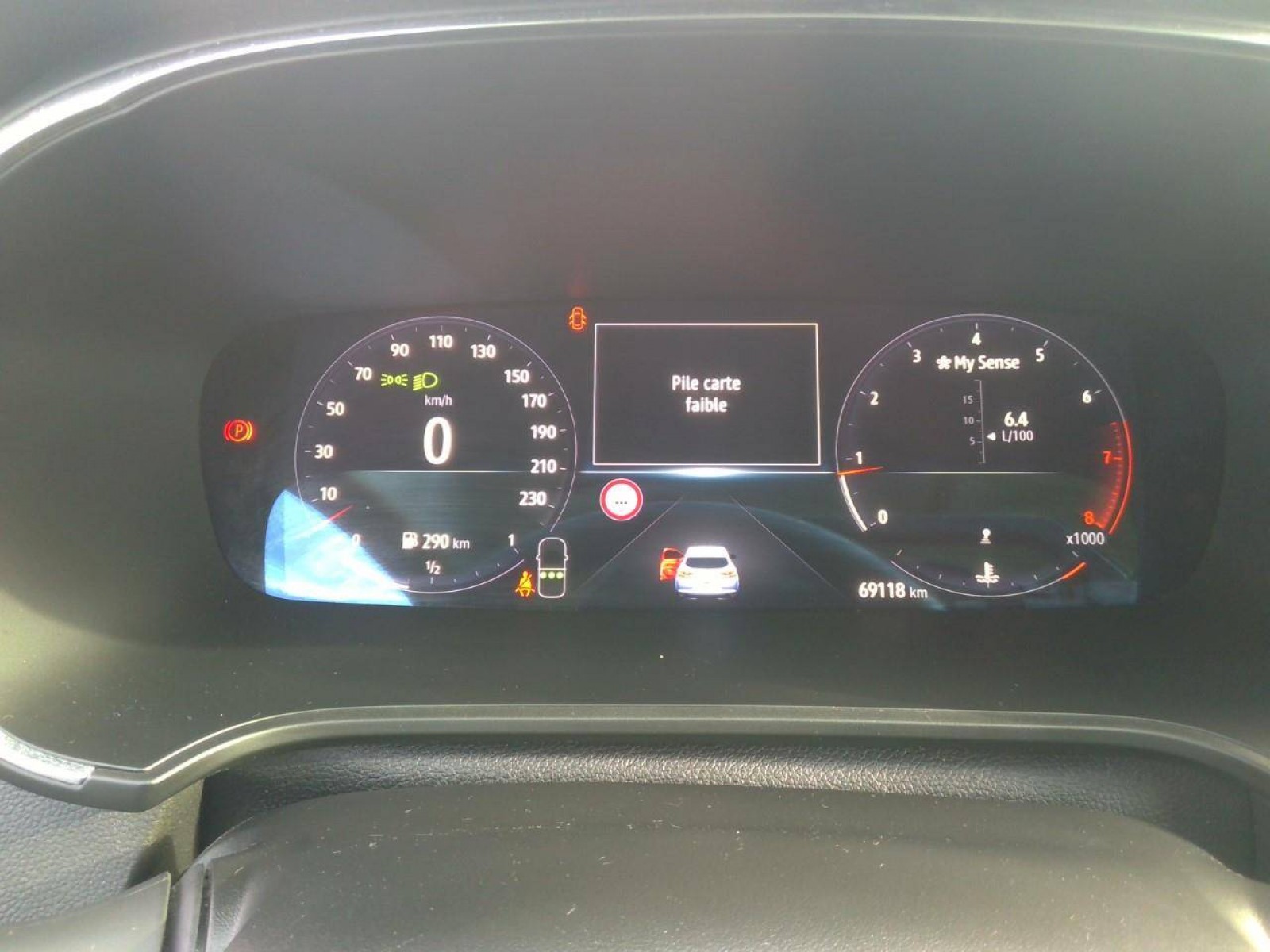 RENAULT - MEGANE IV BERLINE - #546900 - 6