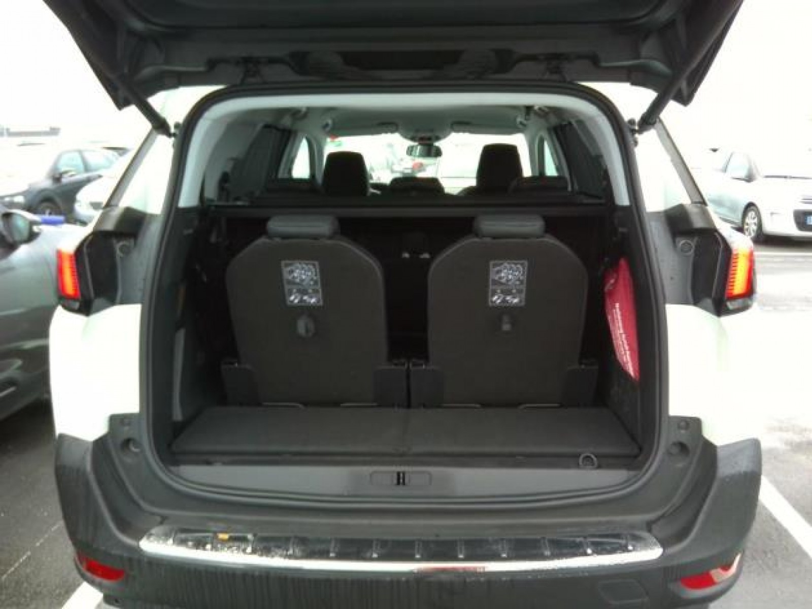 PEUGEOT - 5008 - #167846 - 4