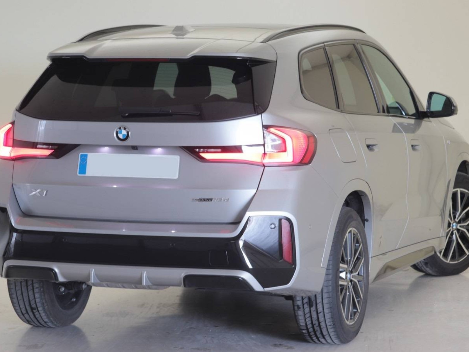 BMW - X1 U11 - #613230 - 2