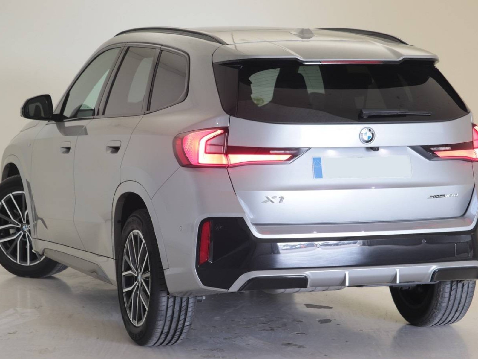 BMW - X1 U11 - #613230 - 1