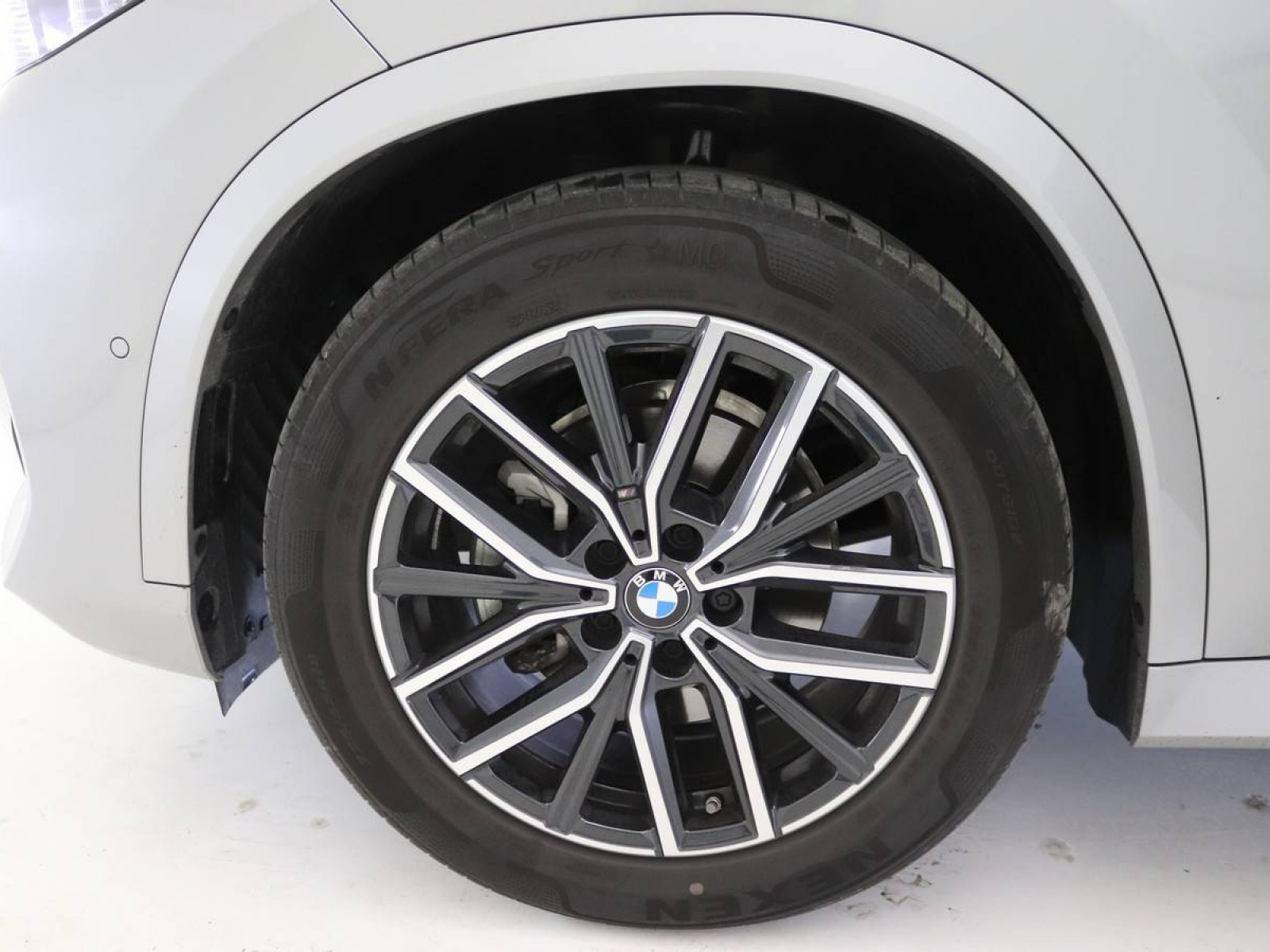 BMW - X1 U11 - #613230 - 10