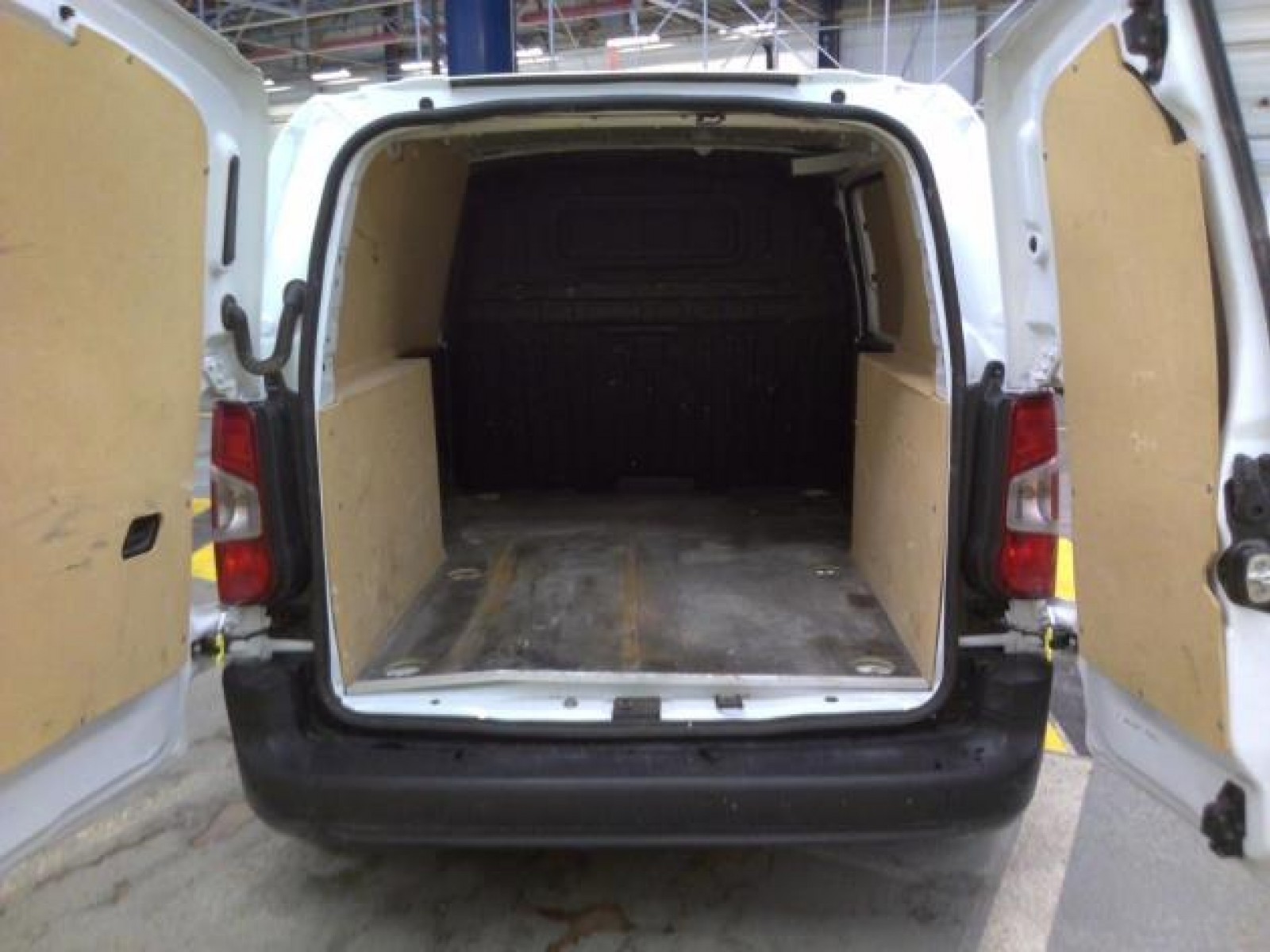 PEUGEOT - PARTNER FOURGON - #168611 - 4