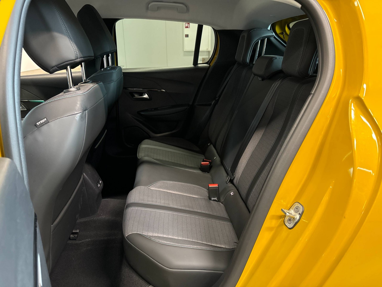 PEUGEOT - 208 - #223921 - 9