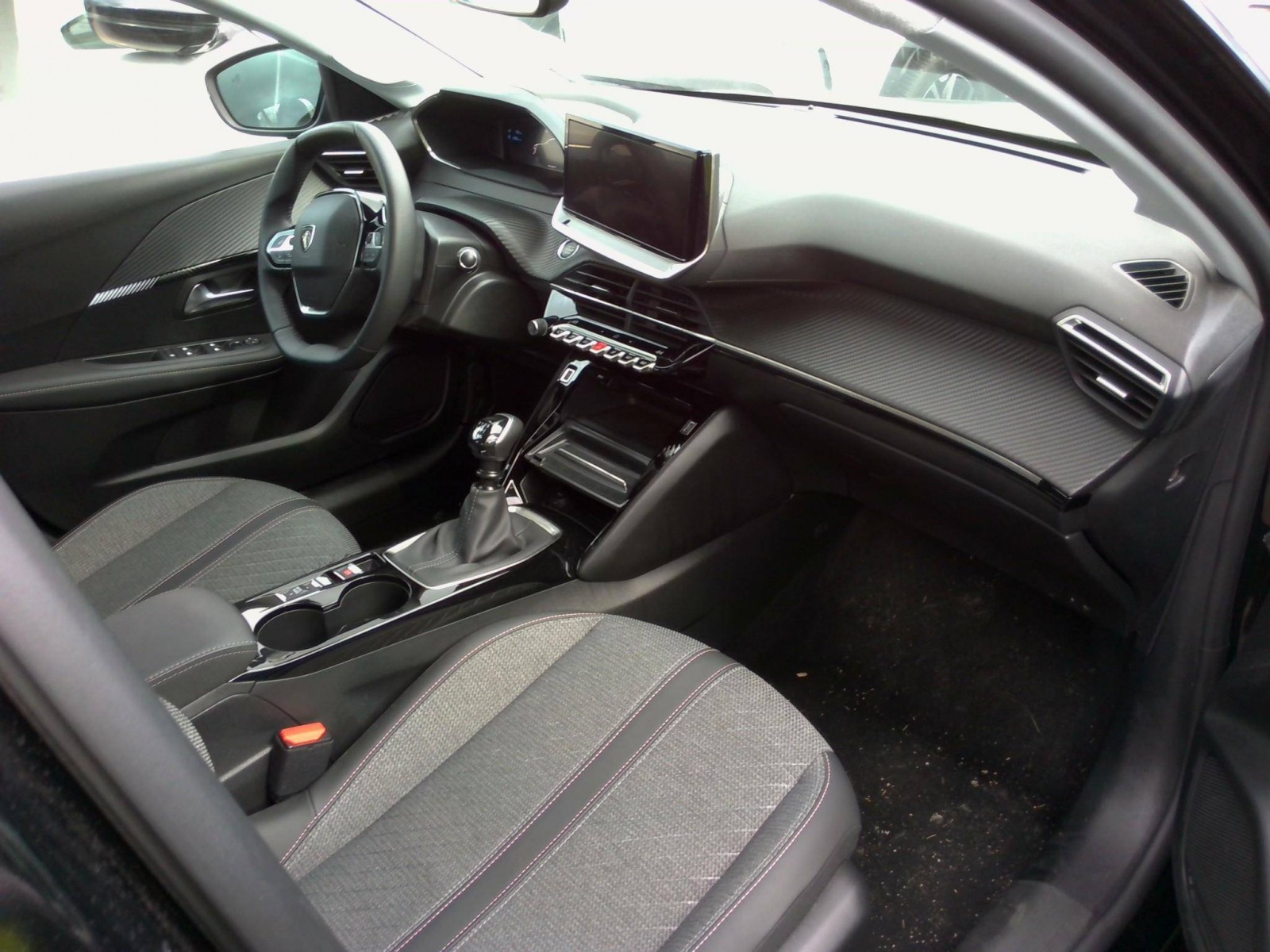 PEUGEOT - 208 - #619069 - 2
