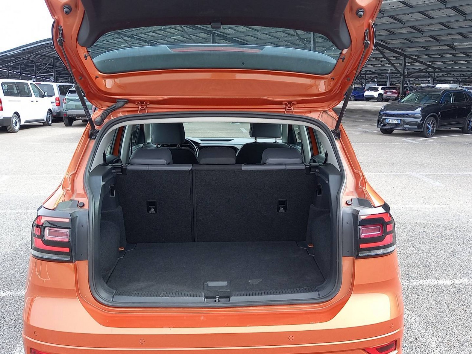 VOLKSWAGEN - T-CROSS - #525632 - 12