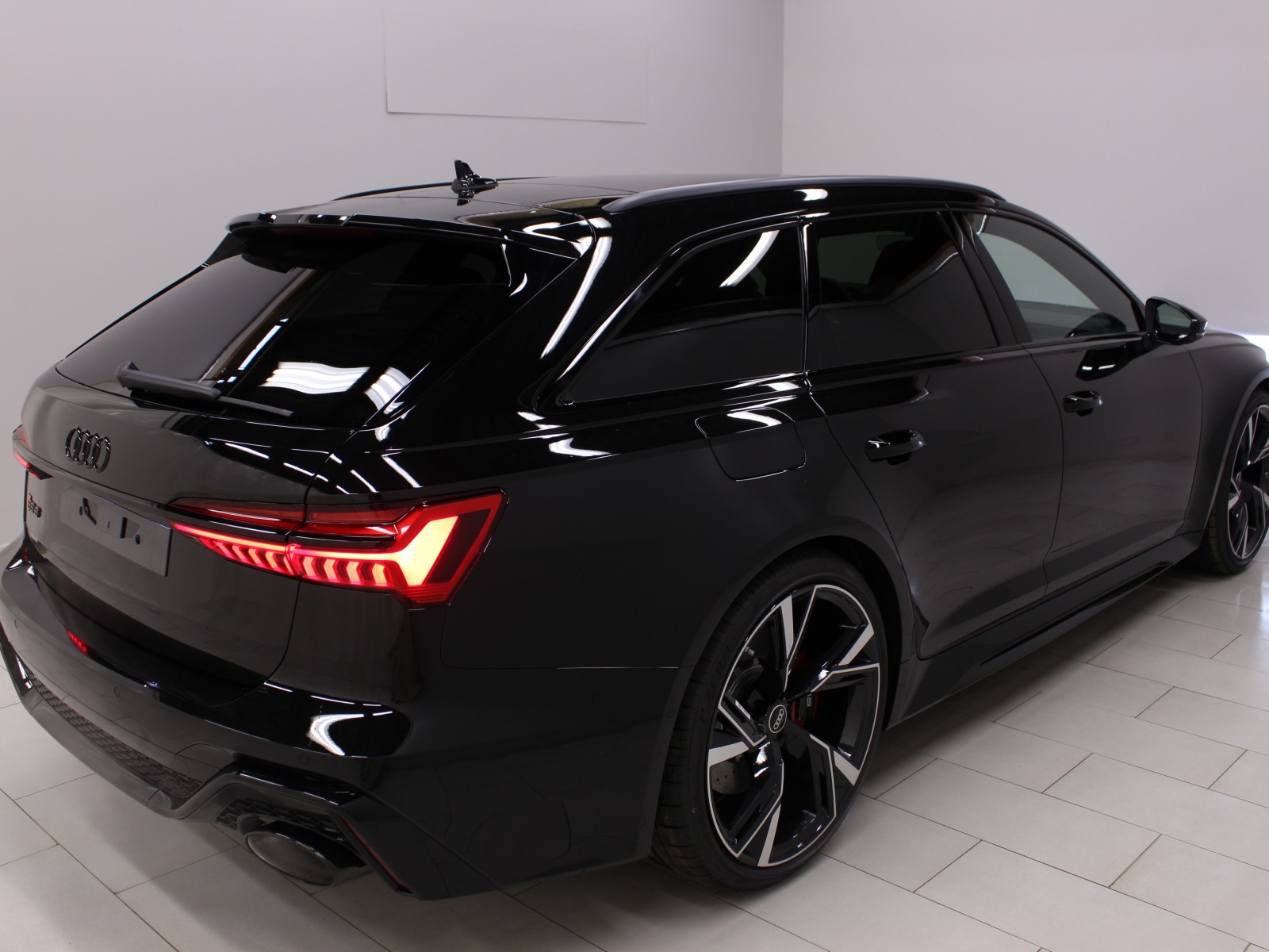 AUDI - RS6 AVANT - #169023 - 1