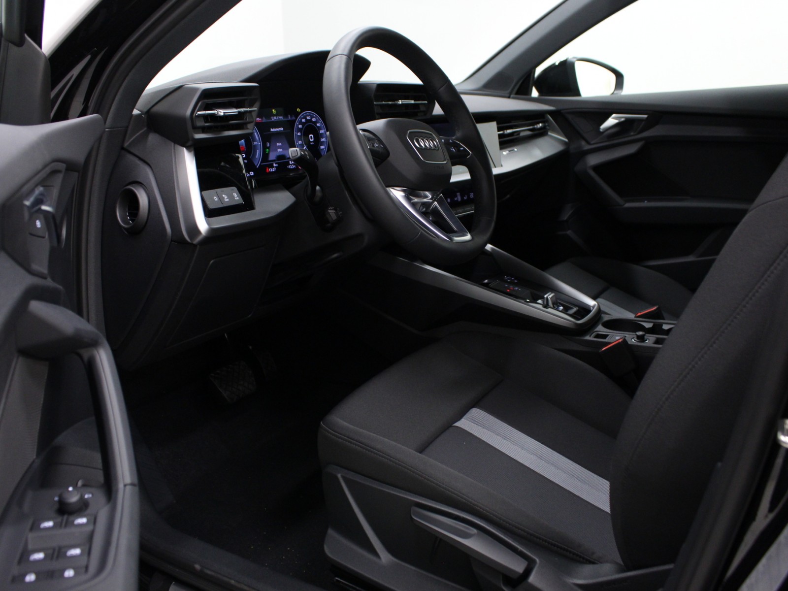 AUDI - A3 SPORTBACK - #169298 - 3