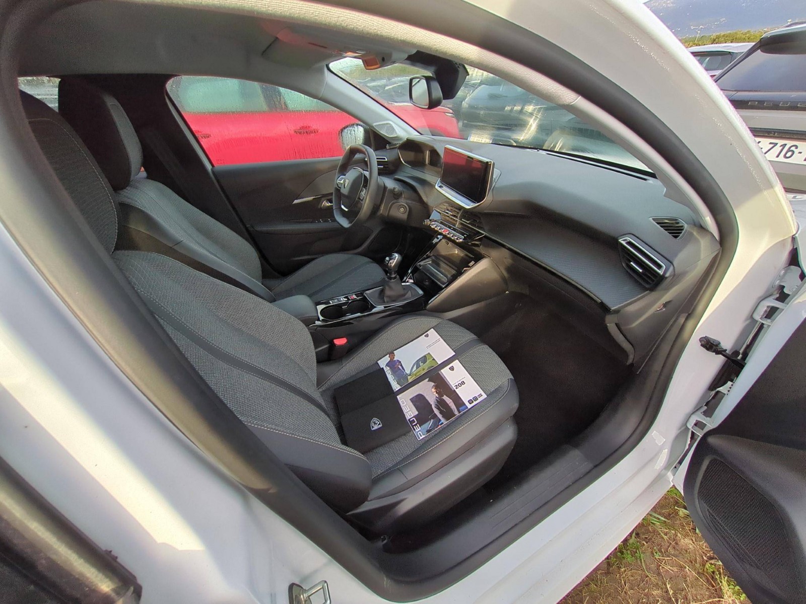 PEUGEOT - 208 - #627959 - 2