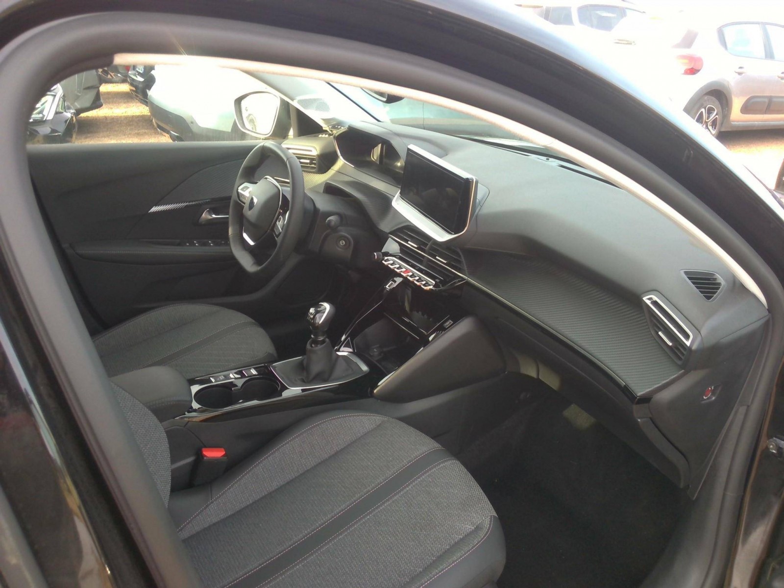 PEUGEOT - 208 - #627949 - 2