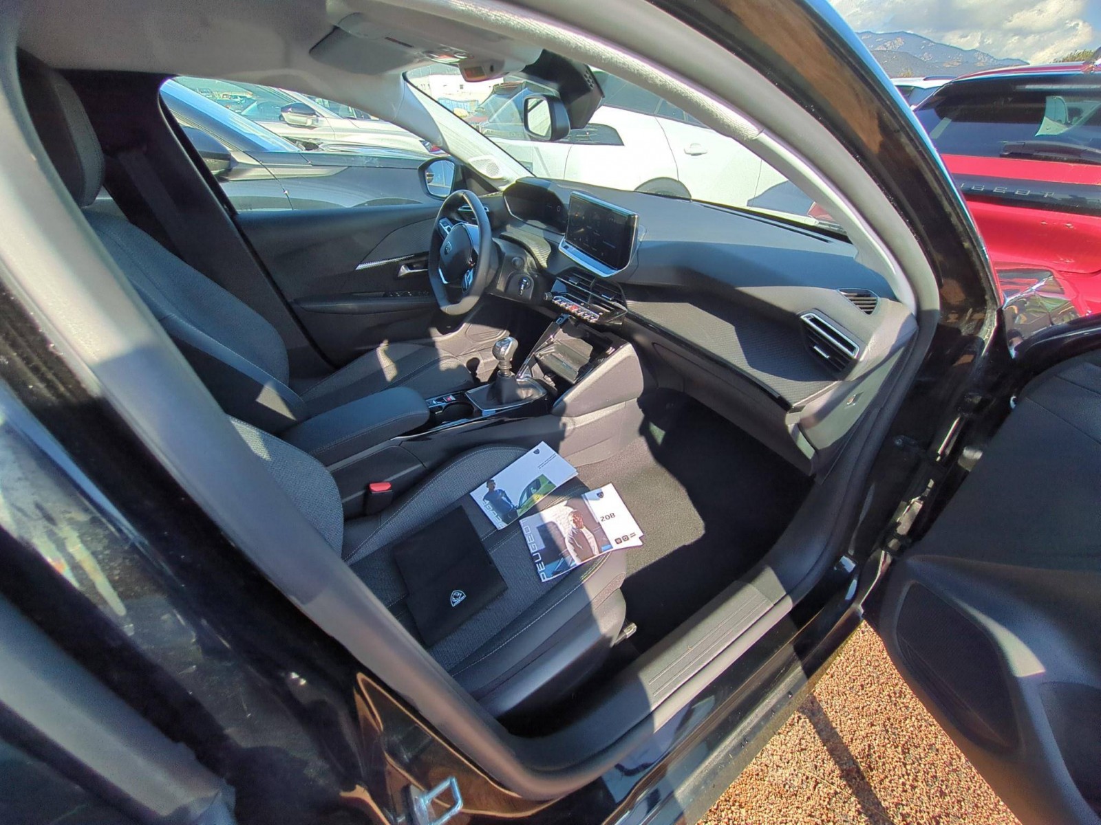 PEUGEOT - 208 - #627954 - 2