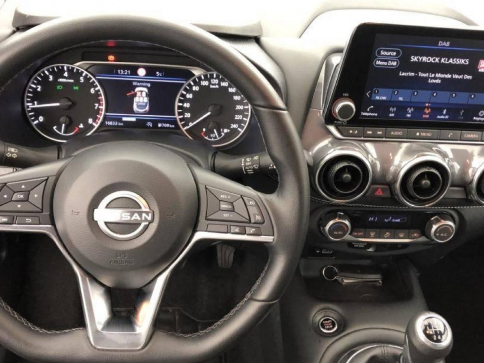 NISSAN - JUKE 2023.5 - #642028 - 9