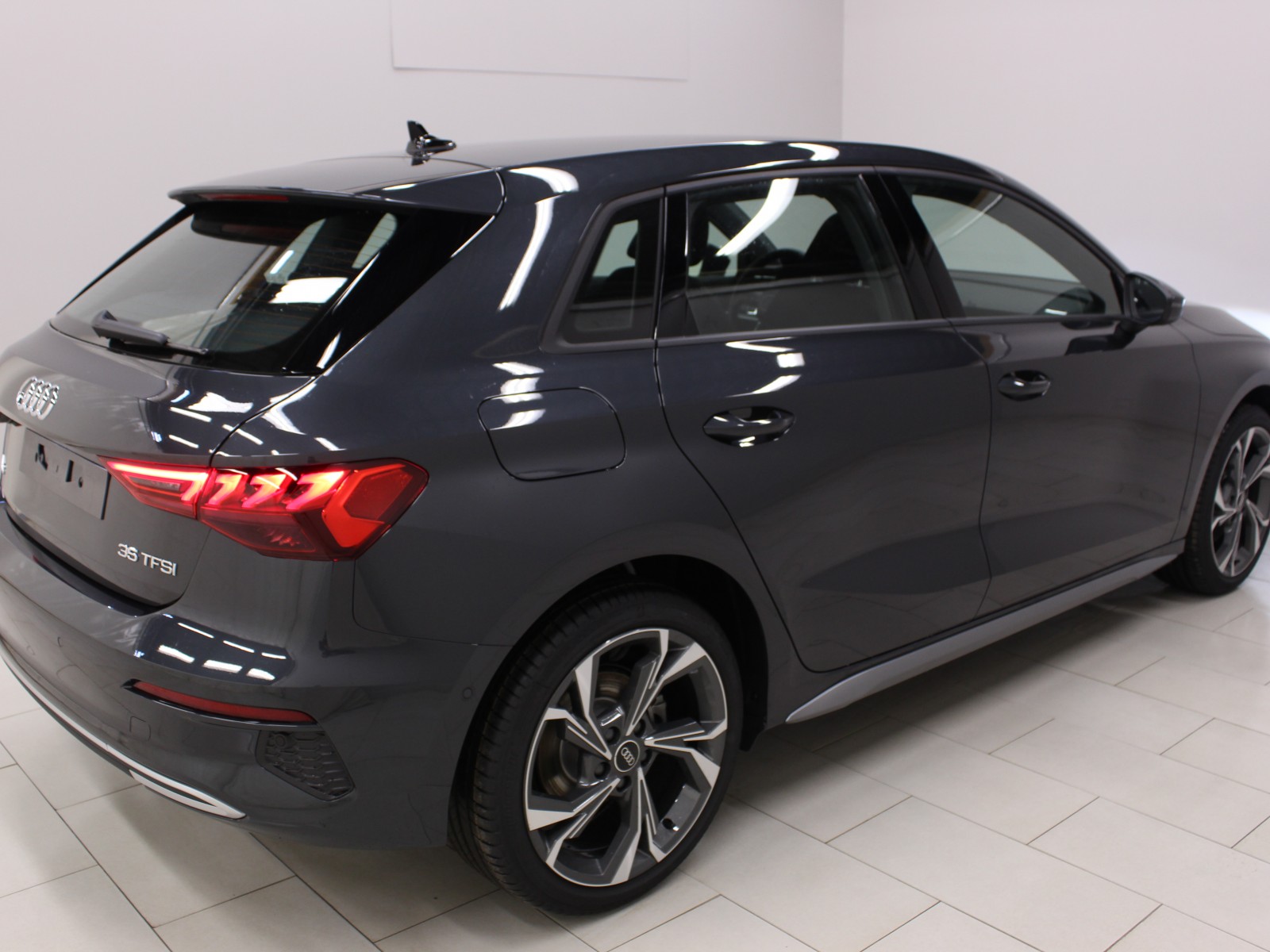AUDI - A3 SPORTBACK - #169004 - 1