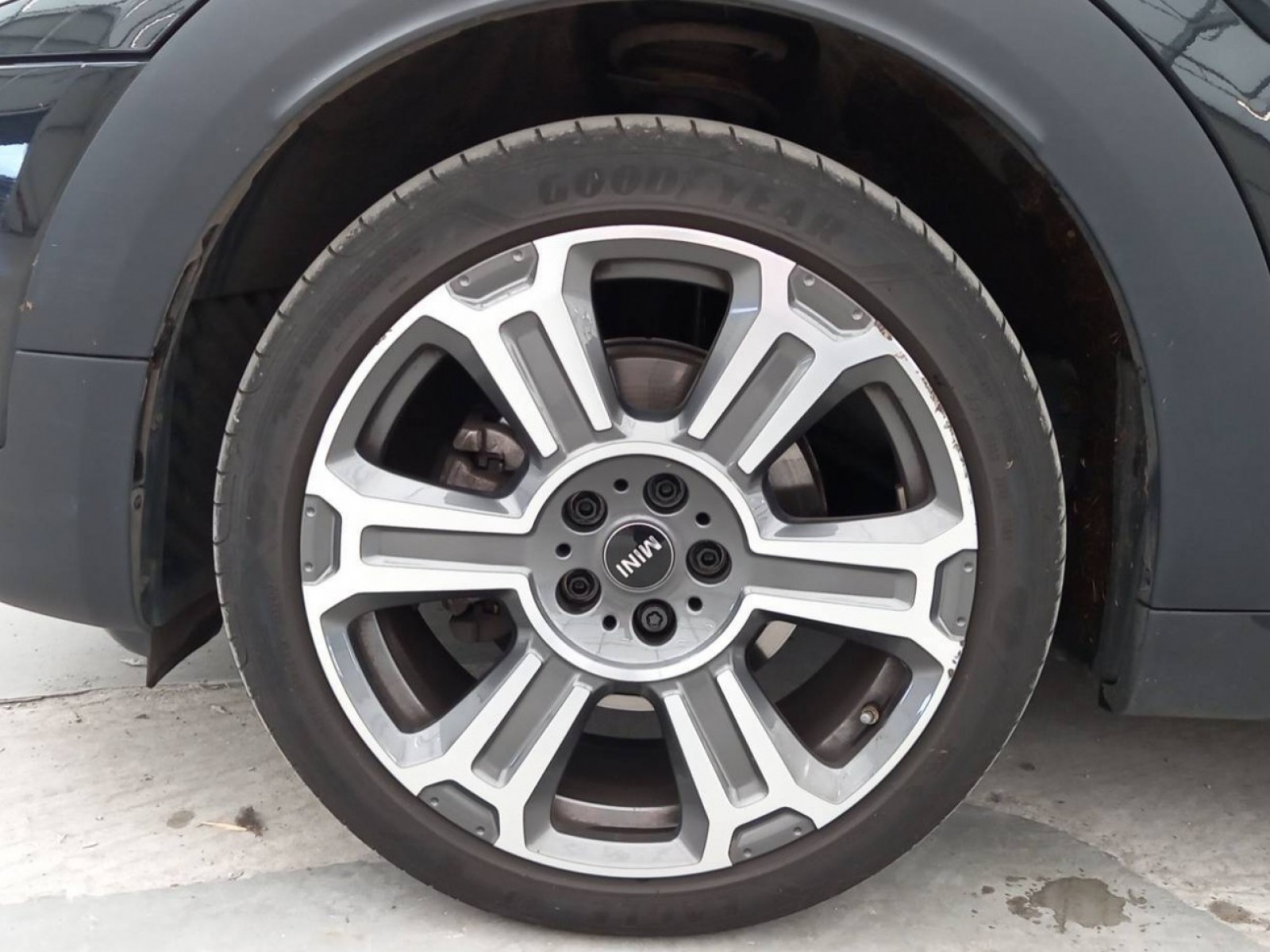 MINI - COUNTRYMAN F60 LCI - #217215 - 25