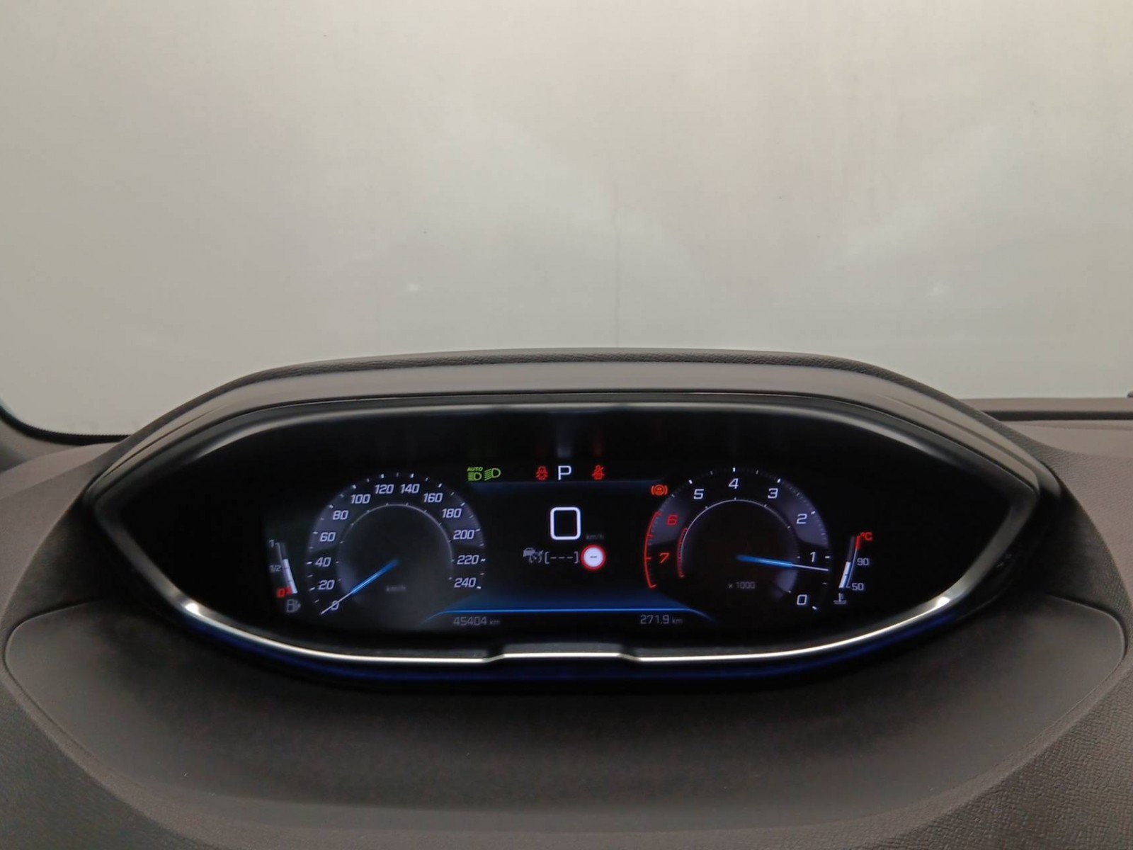 PEUGEOT - 5008 - #628045 - 12