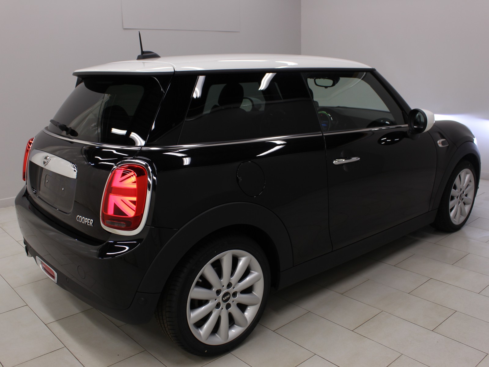 MINI - MINI F56 LCI - #168693 - 1