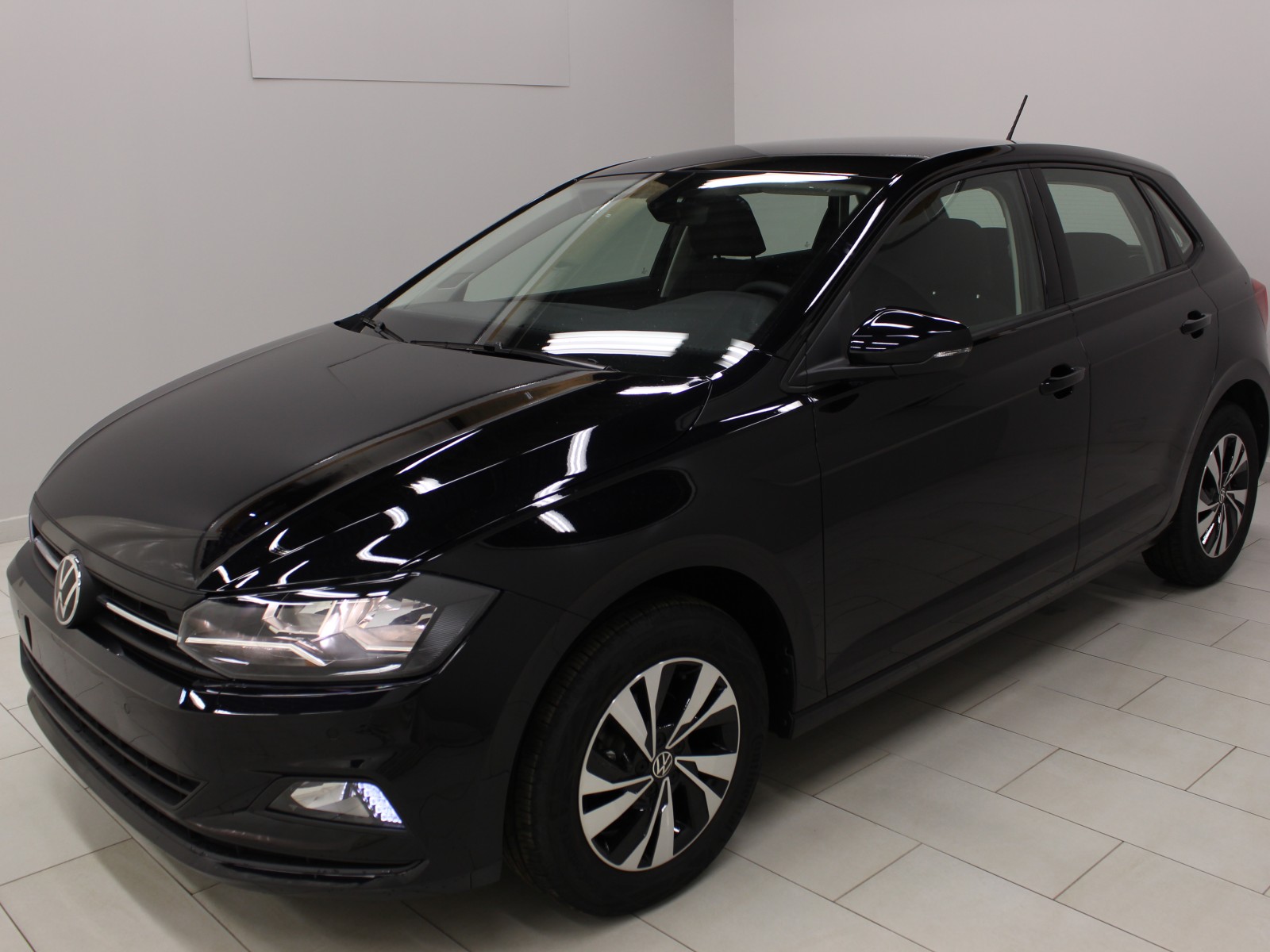 VOLKSWAGEN - POLO - #164957 - 0