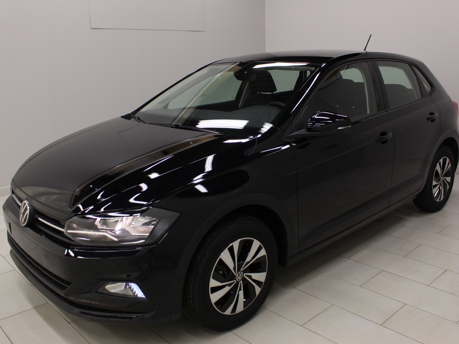 VOLKSWAGEN - POLO - #164958 - 0
