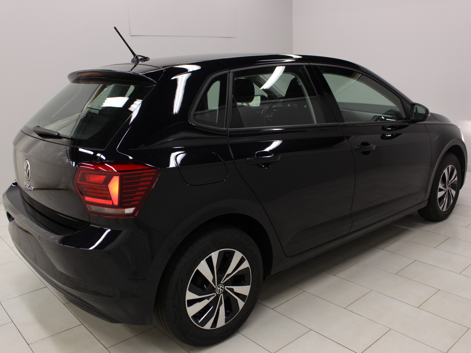 VOLKSWAGEN - POLO - #164959 - 1