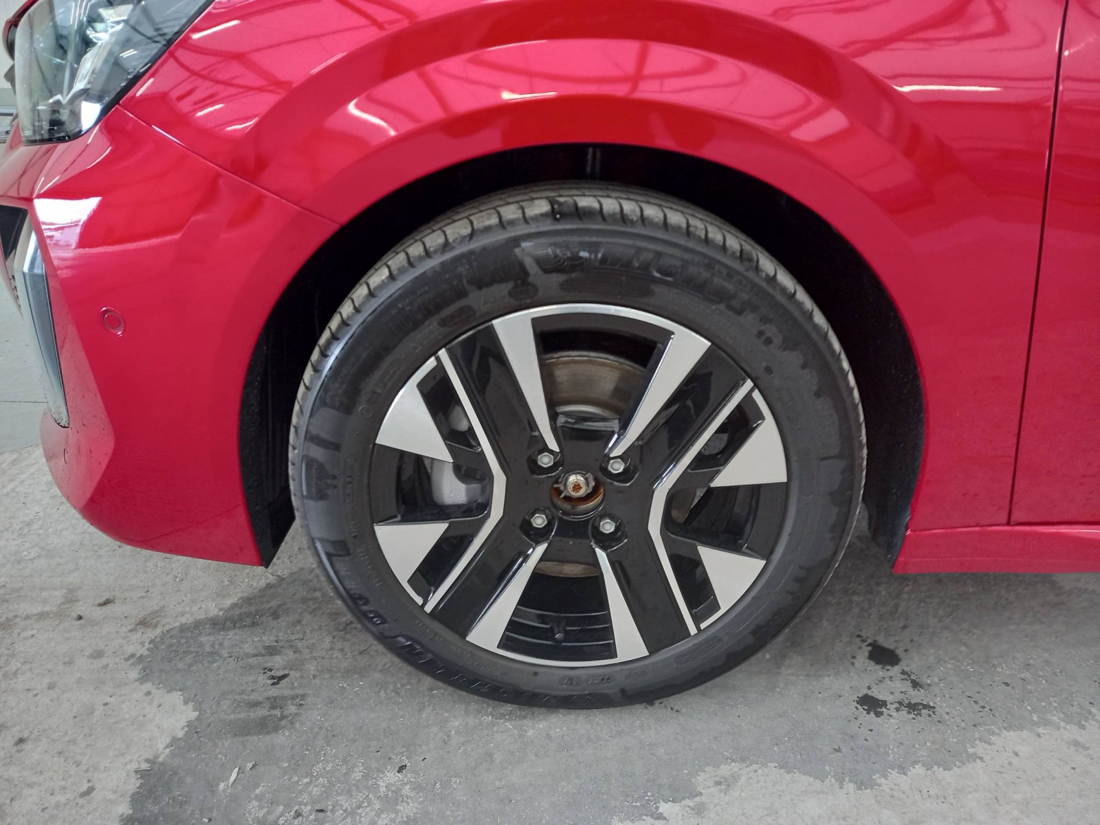 PEUGEOT - 208 - #627957 - 6
