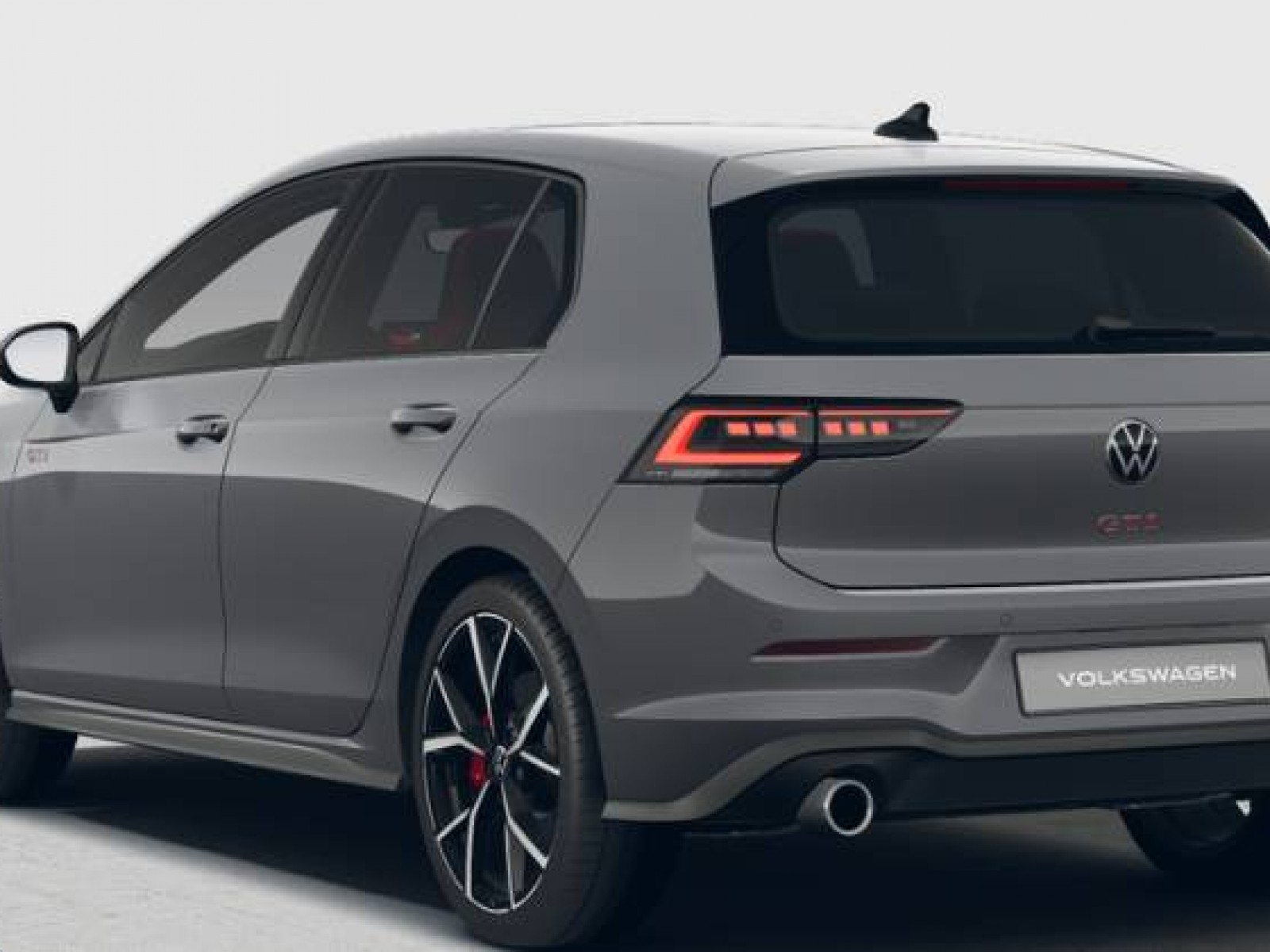 VOLKSWAGEN - GOLF - #670126 - 1