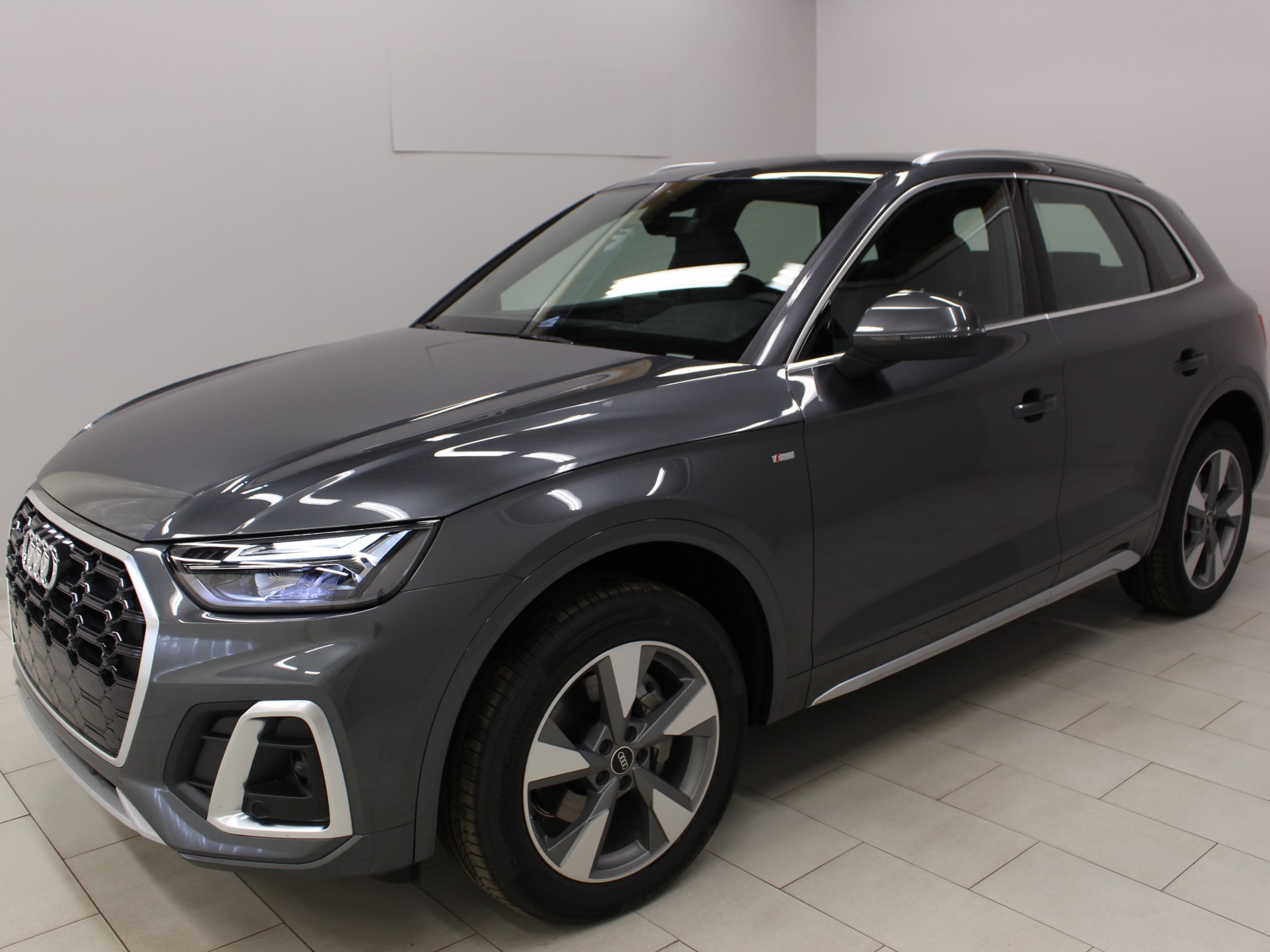 AUDI - Q5 - #172238 - 0
