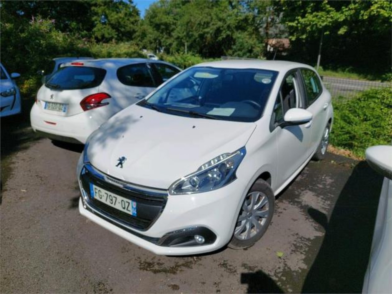 PEUGEOT - 208 BUSINESS - #172763 - 0