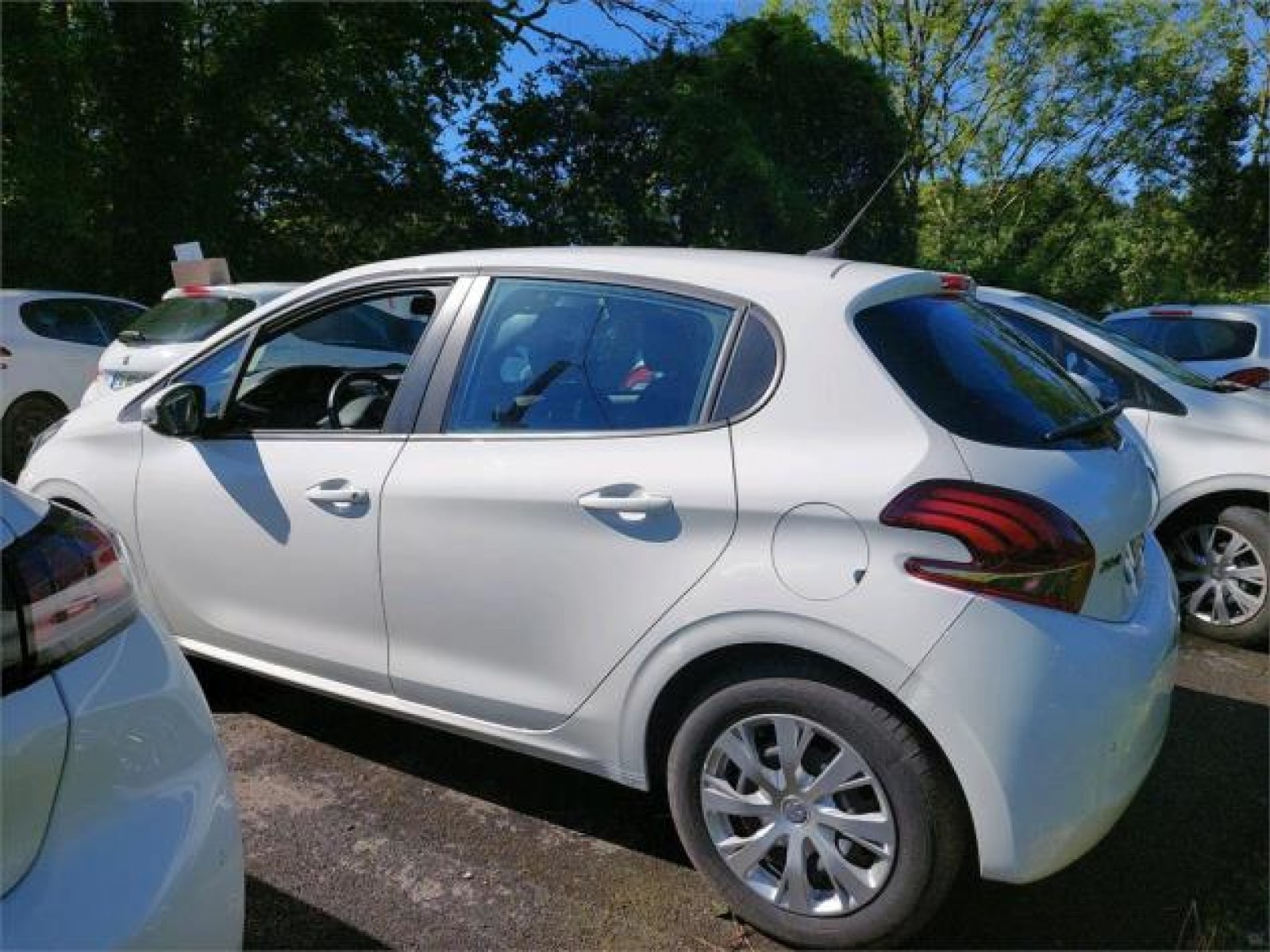 PEUGEOT - 208 BUSINESS - #172763 - 2
