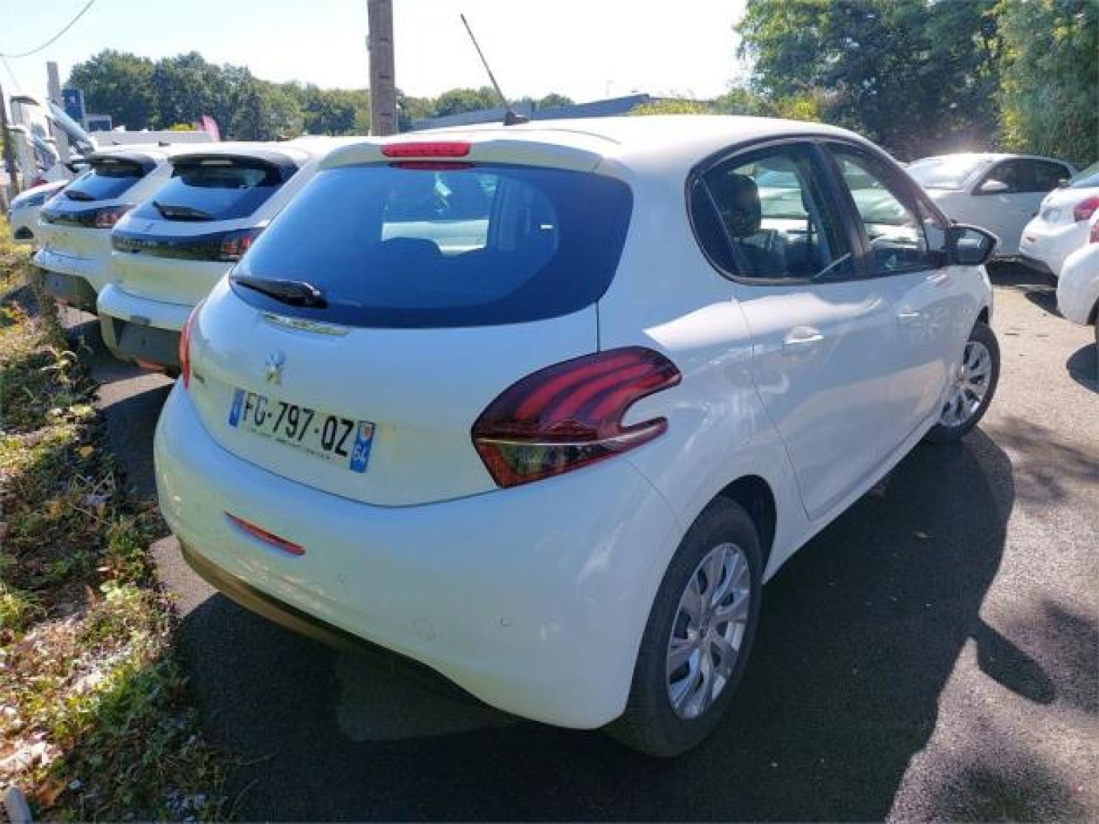 PEUGEOT - 208 BUSINESS - #172763 - 3