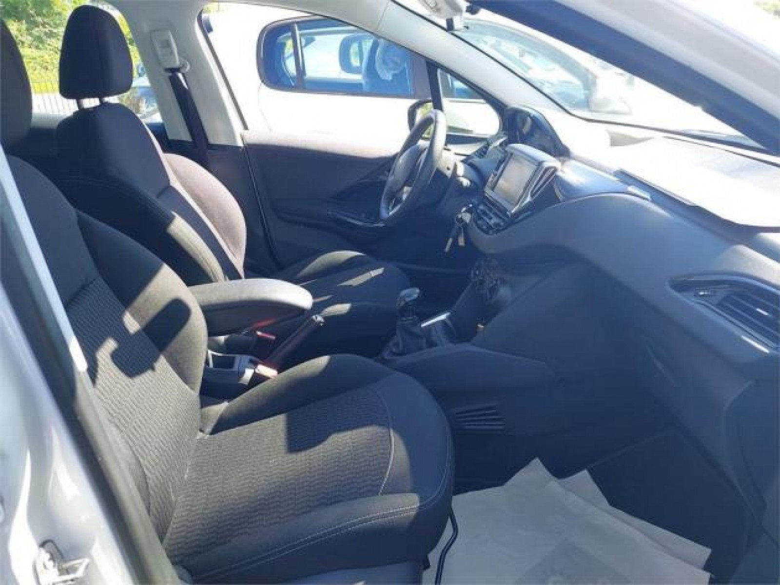 PEUGEOT - 208 BUSINESS - #172763 - 4