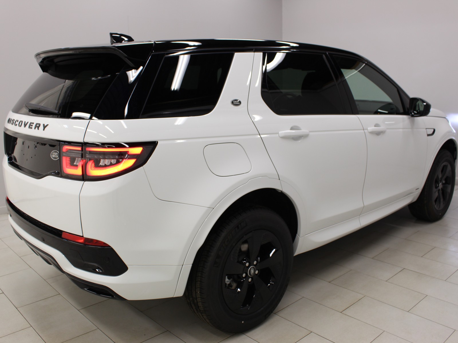 LAND ROVER - DISCOVERY SPORT - #172713 - 1