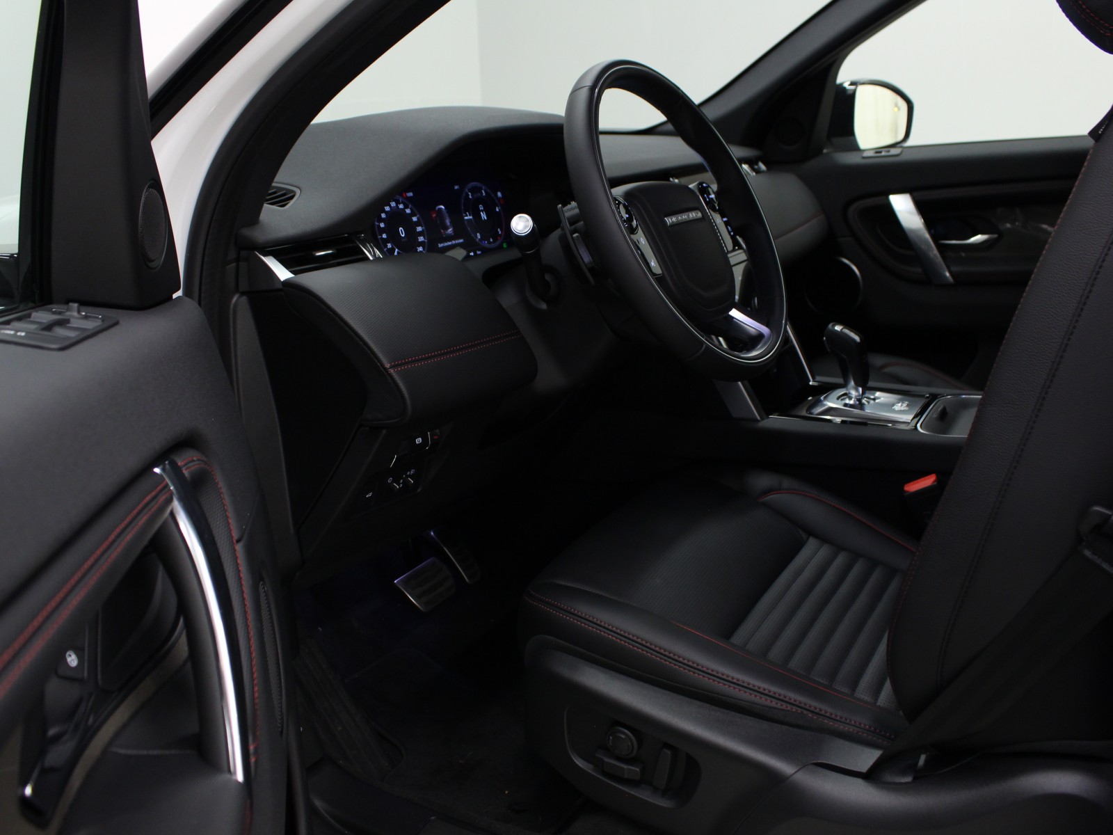 LAND ROVER - DISCOVERY SPORT - #172713 - 3