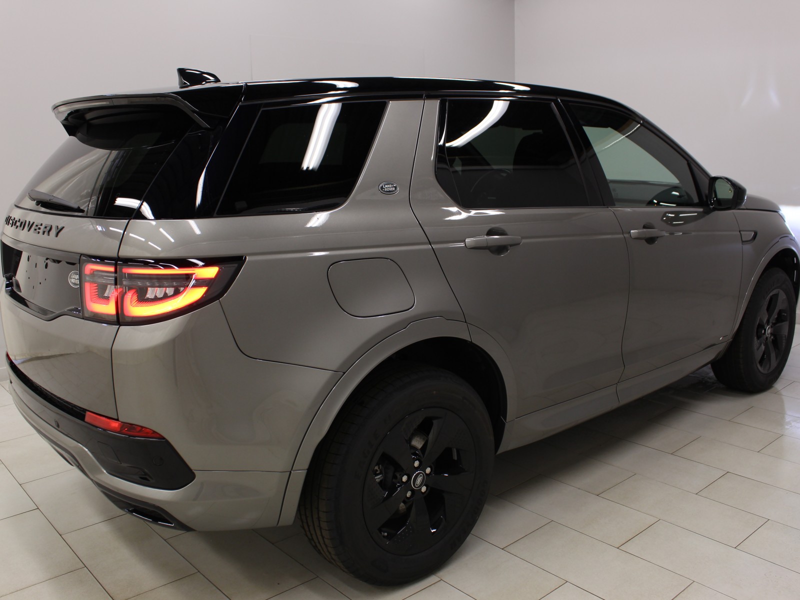LAND ROVER - DISCOVERY SPORT - #172712 - 1