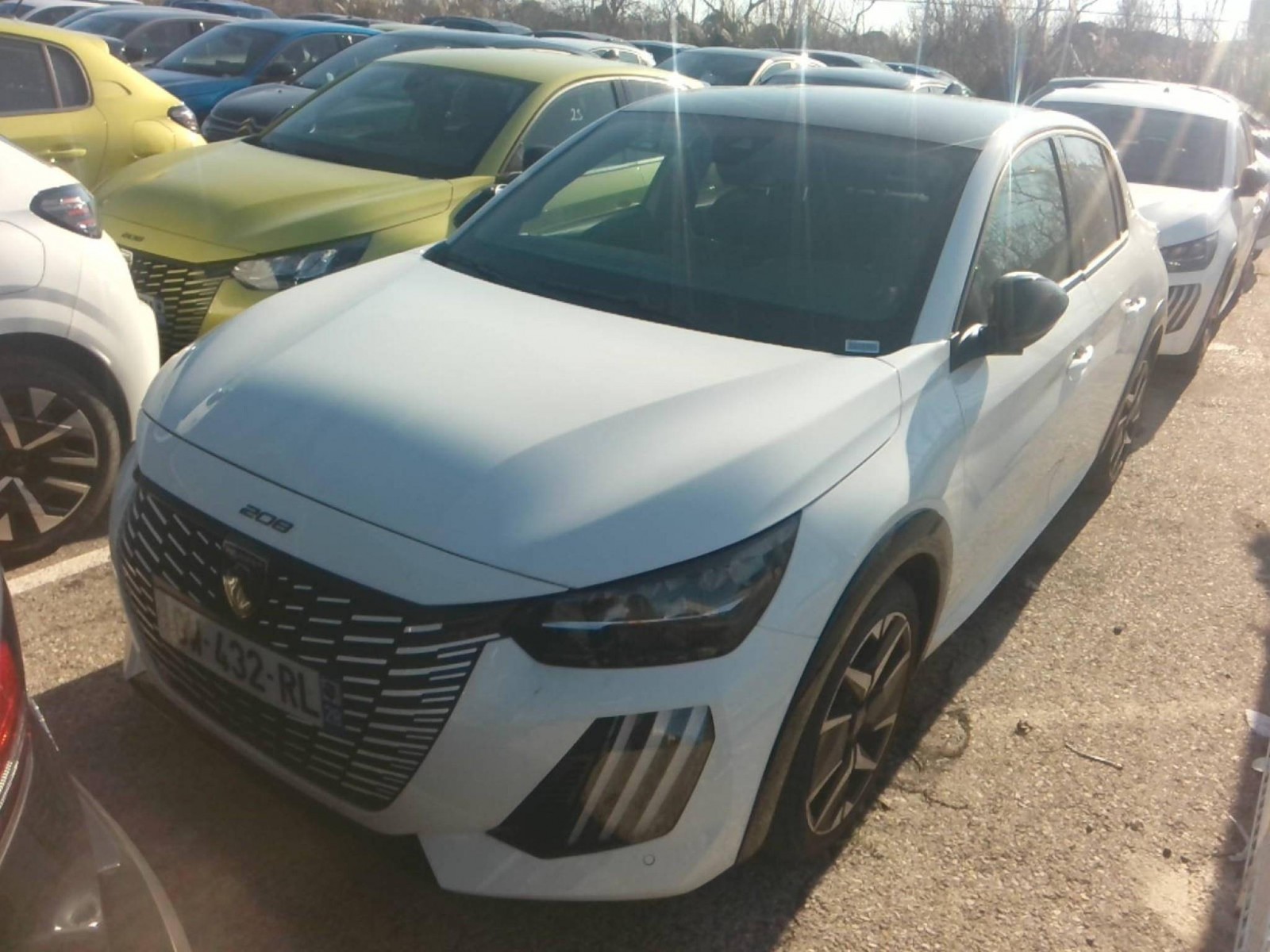 PEUGEOT - 208 - #665067 - 0