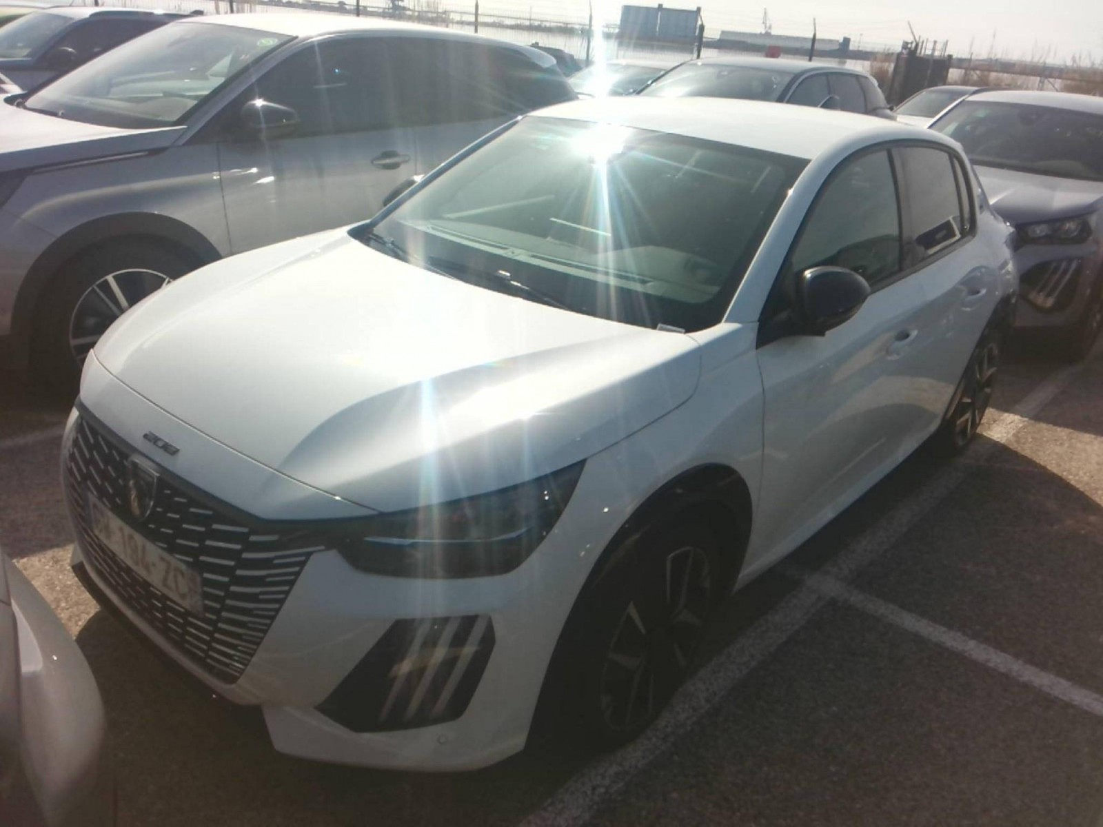 PEUGEOT - 208 - #665065 - 0