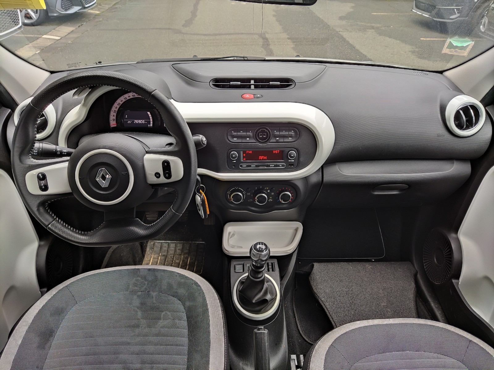 RENAULT - TWINGO III - #172536 - 6