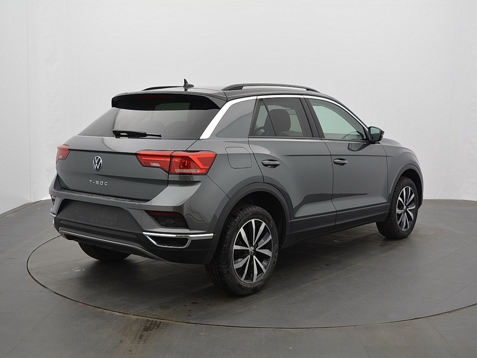 VOLKSWAGEN - T-ROC - #165207 - 1