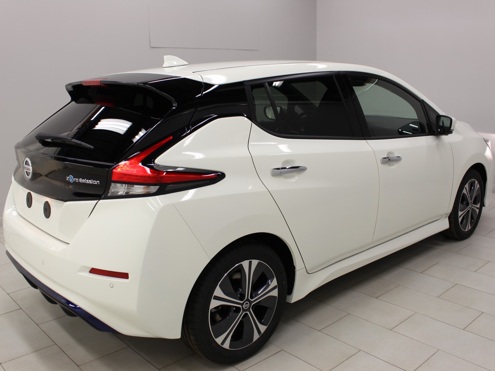 NISSAN - LEAF 2021 - #173444 - 1