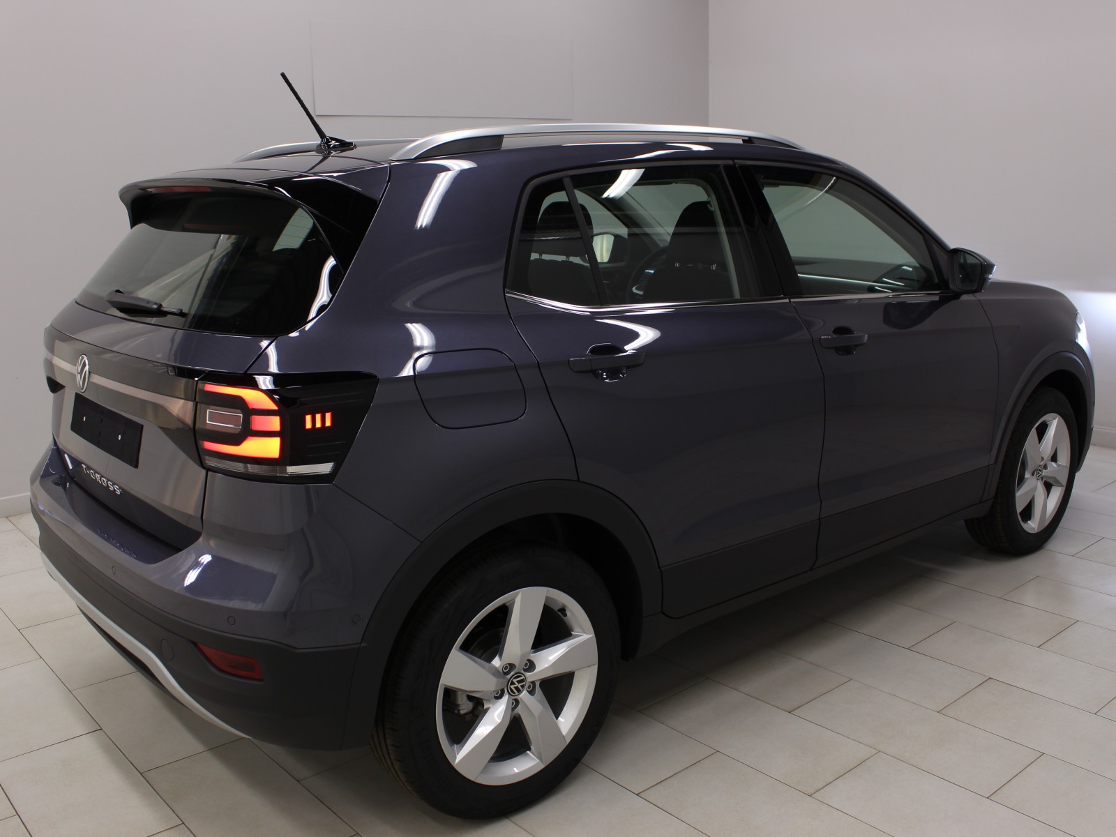 VOLKSWAGEN - T-CROSS - #170356 - 1