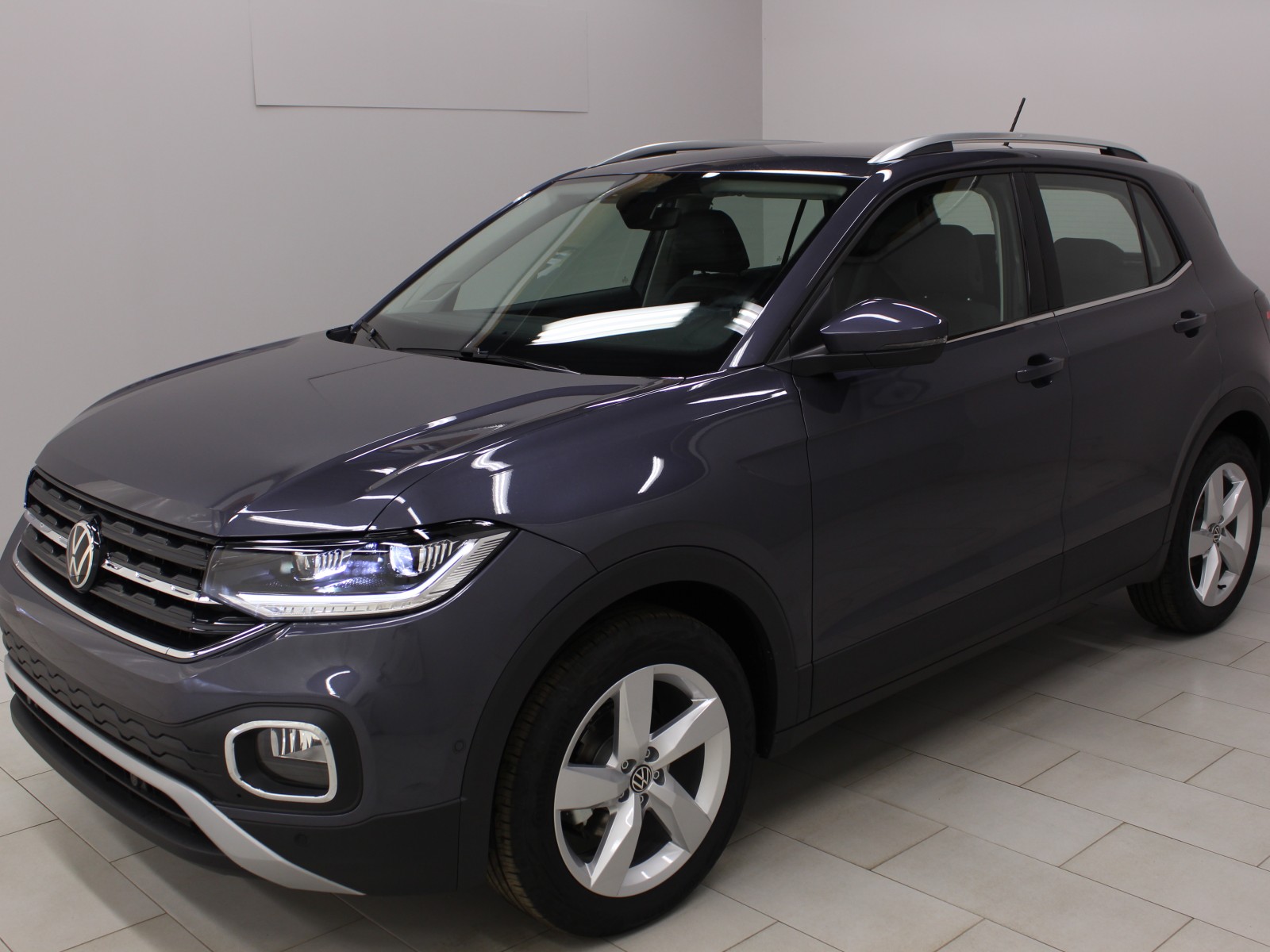 VOLKSWAGEN - T-CROSS - #170357 - 0
