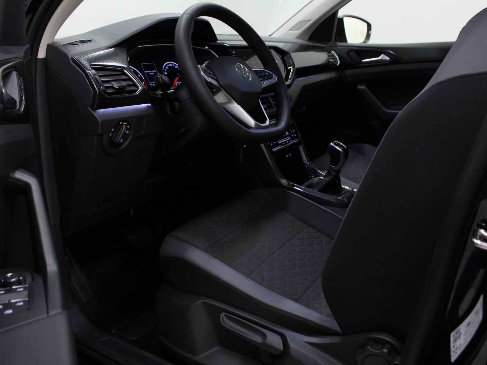 VOLKSWAGEN - T-CROSS - #170343 - 3