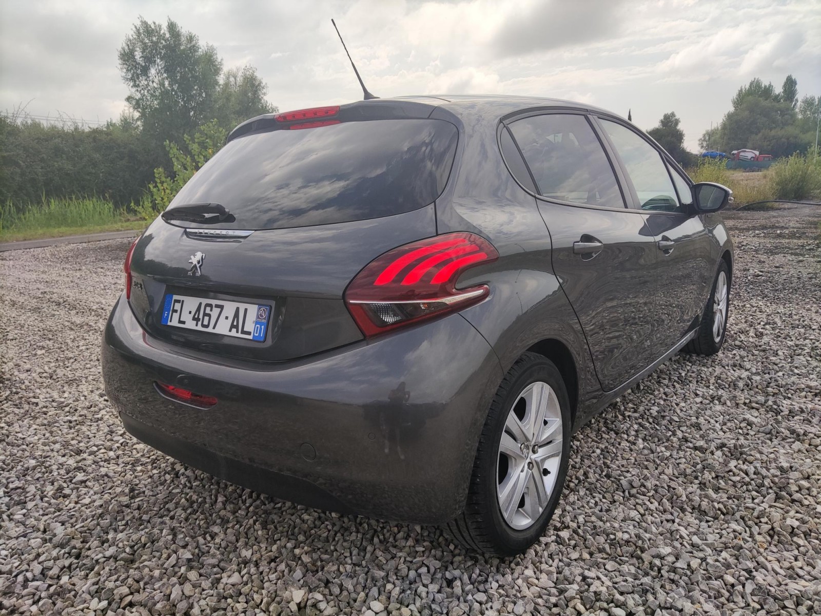 PEUGEOT - 208 - #173527 - 3