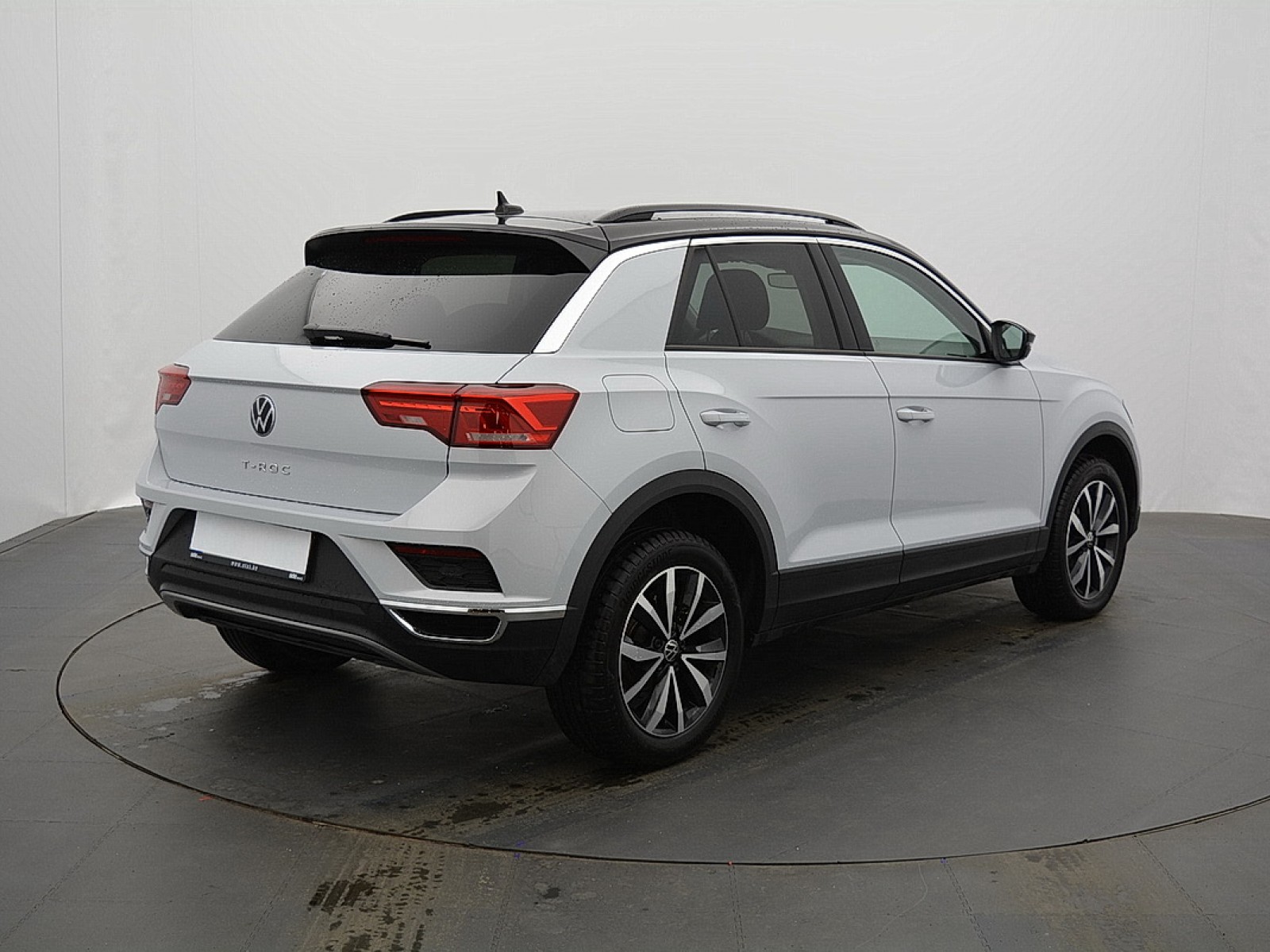 VOLKSWAGEN - T-ROC - #165233 - 1