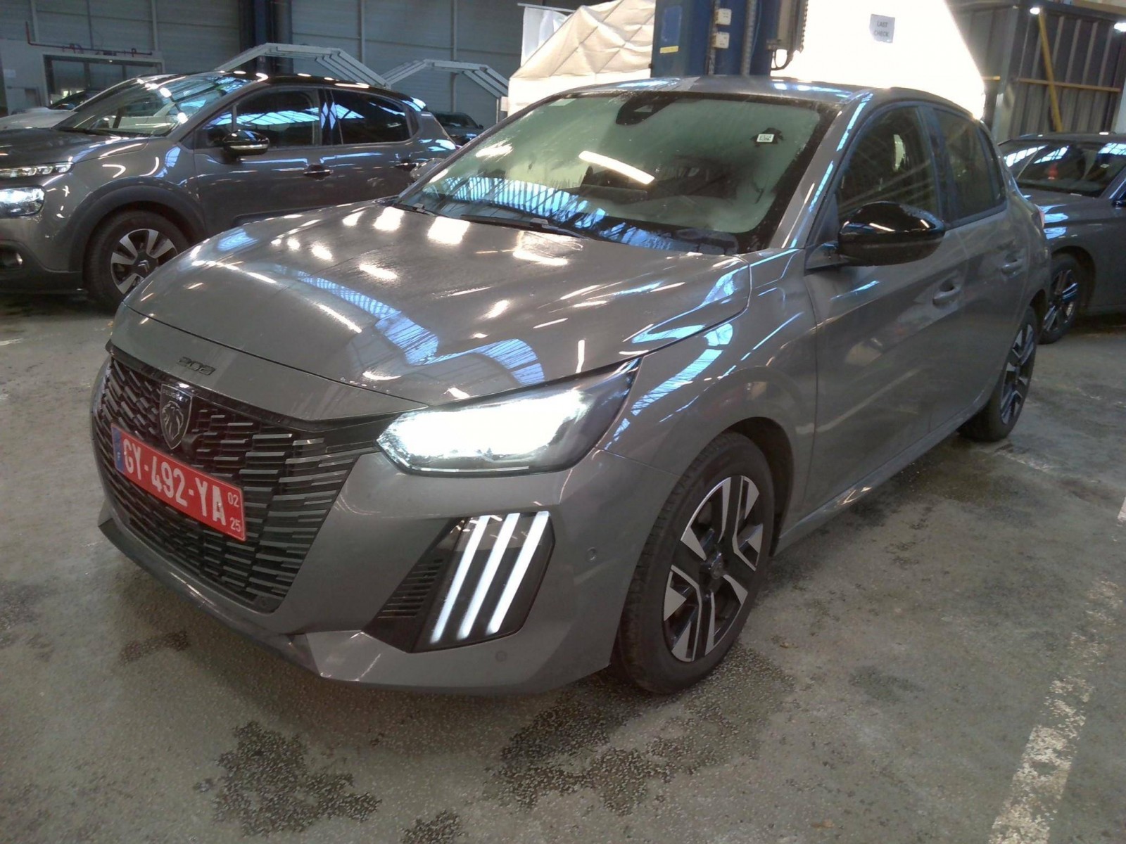 PEUGEOT - 208 - #665063 - 0