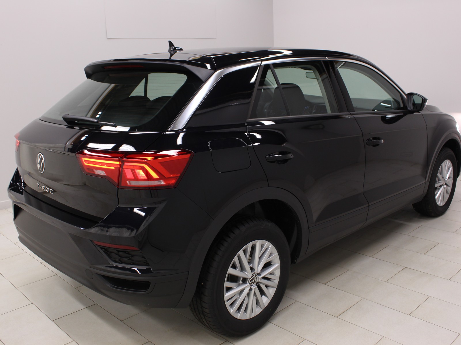 VOLKSWAGEN - T-ROC - #171029 - 1