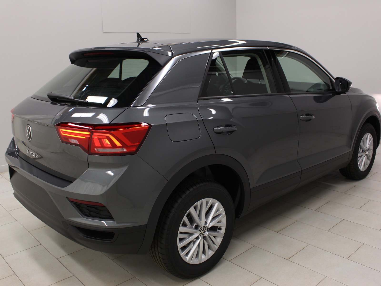 VOLKSWAGEN - T-ROC - #171031 - 1