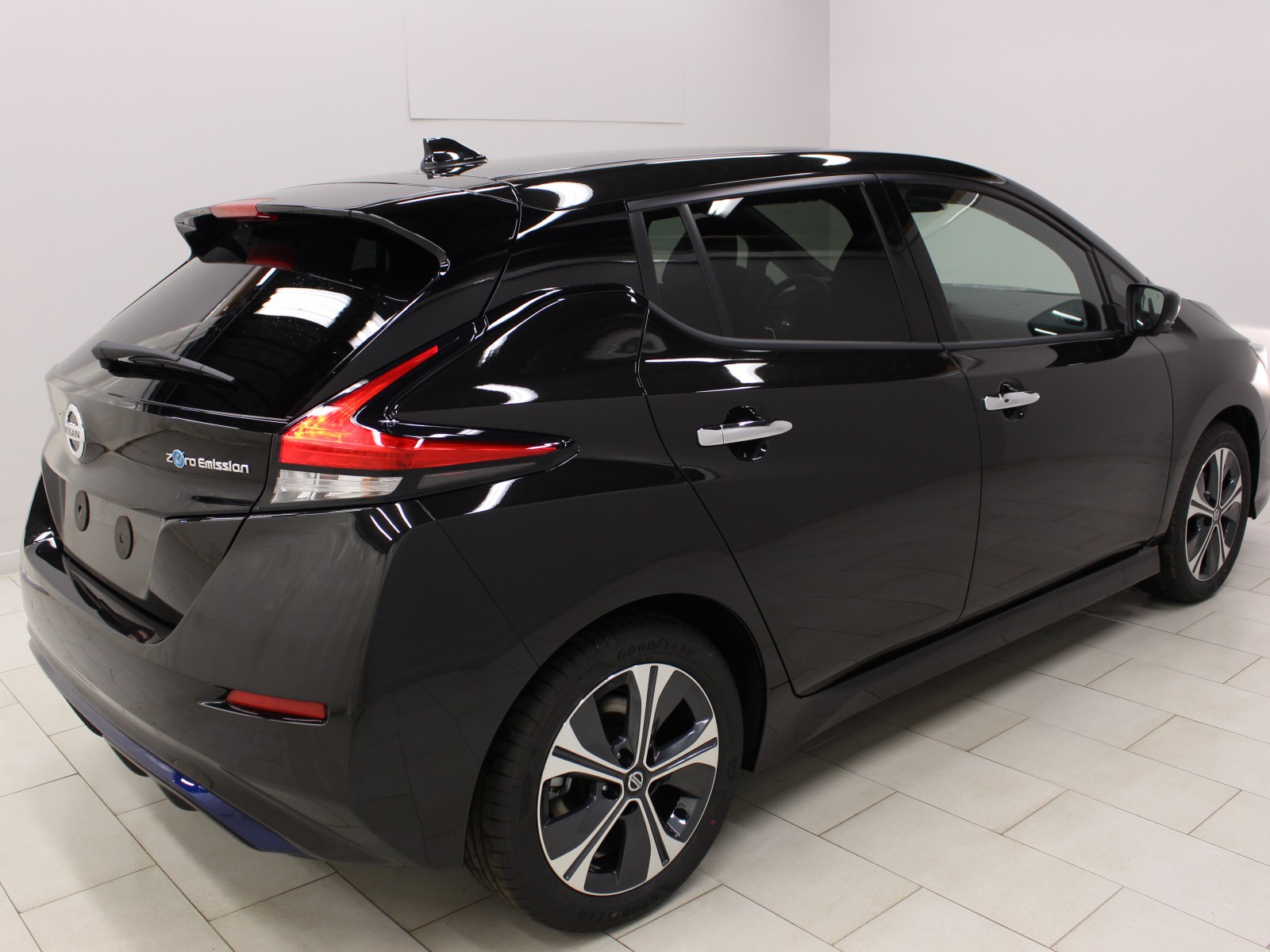 NISSAN - LEAF 2021 - #174689 - 1