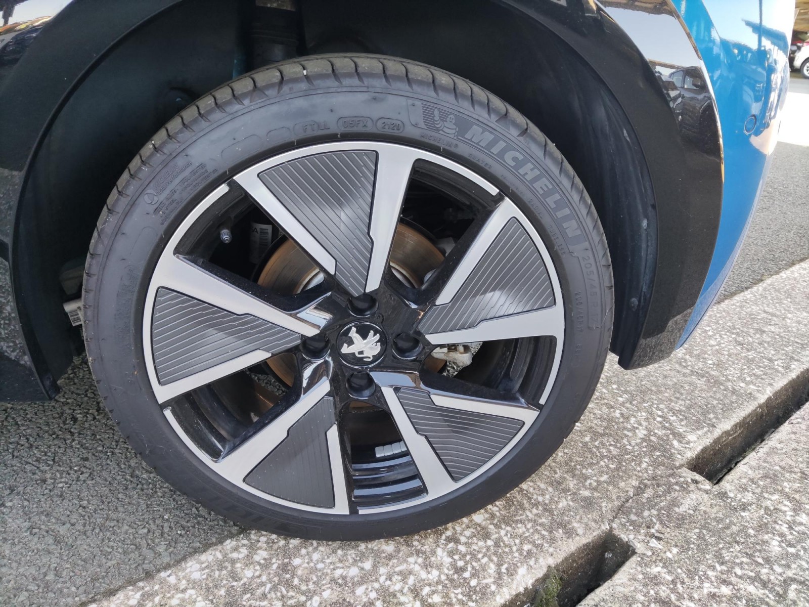 PEUGEOT - 208 - #171851 - 4
