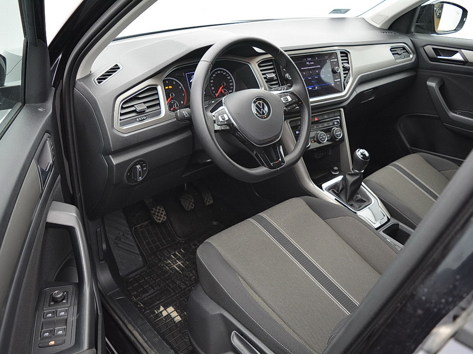 VOLKSWAGEN - T-ROC - #169411 - 3