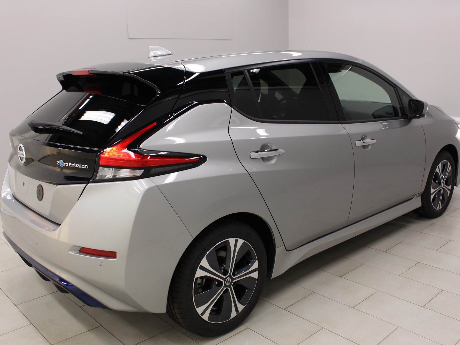 NISSAN - LEAF 2021 - #174694 - 1
