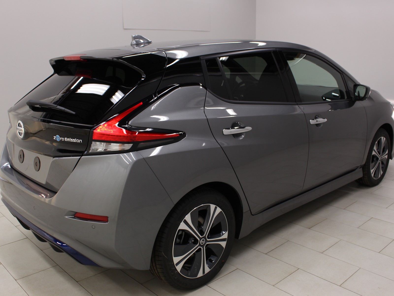 NISSAN - LEAF 2021 - #174690 - 1